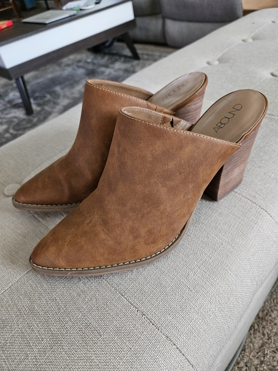 Abound Shoes - Abound Tan Suede Pointed-Toe Block Heel Mules